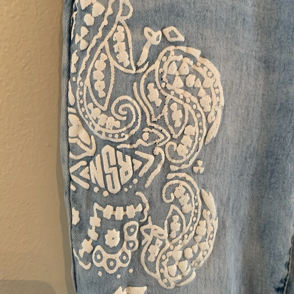 Reason unique paisley